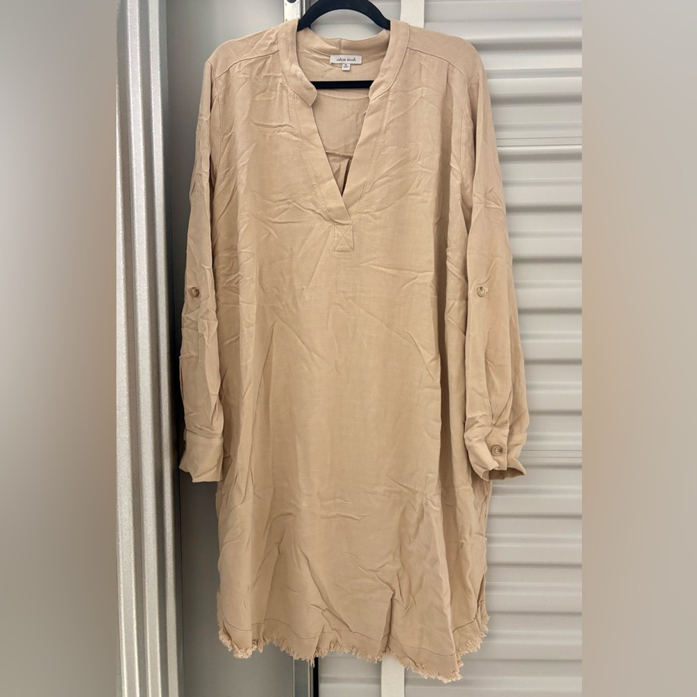 white birch Tan Long Sleeve V-Neck Tunic Dress